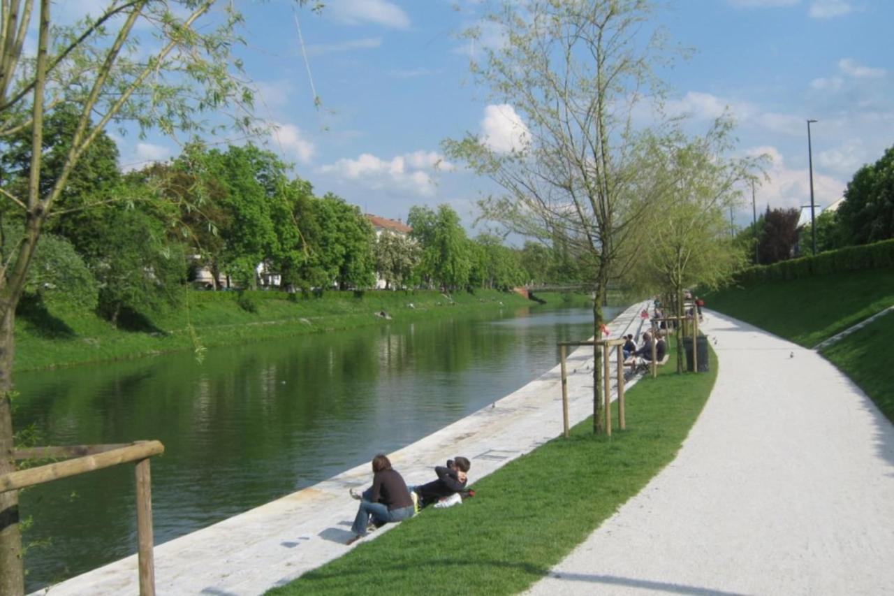 Riverside Ljubljanica With Private Parking Apartment Ljubljana Exterior photo